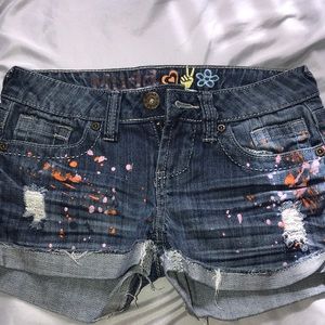 Mudd jean shorts with splatter paint